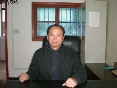 李本明