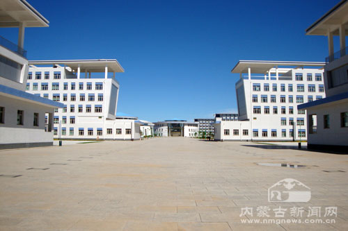 赤峰弘亚学校